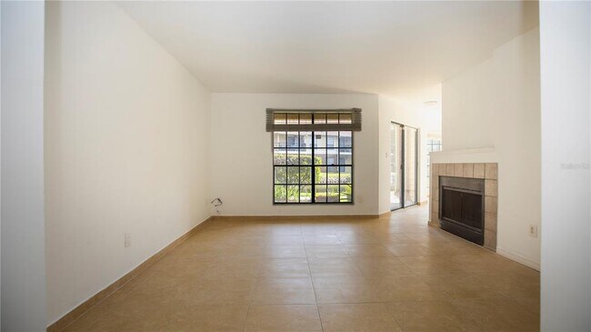 Foto del edificio - 8711 Fancy Finch Dr