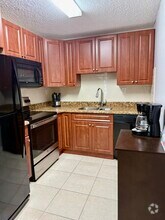 Building Photo - 405 Meadows Cir