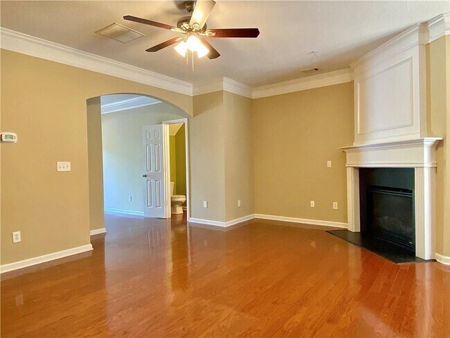 Foto del edificio - 921 Magnolia Leaf Dr