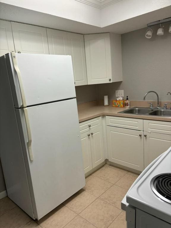 Building Photo - 3913 Mission Dr