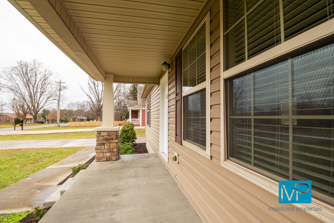 Exterior Porch - 620 Whitson Chapel Rd