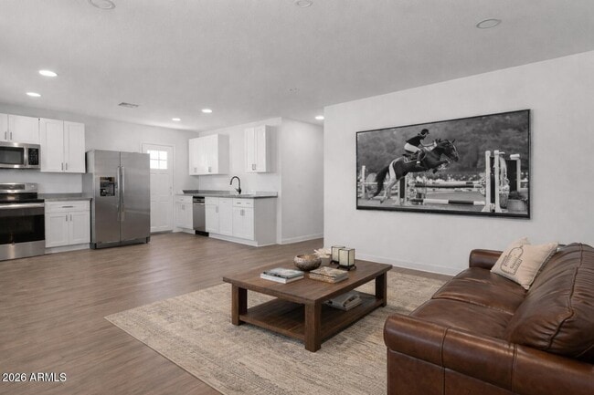 Building Photo - 220 S 92nd Pl