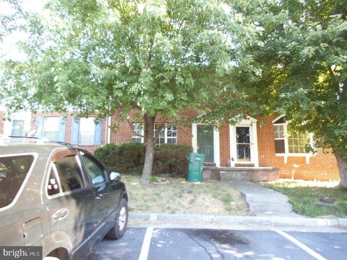 114 Parkside Dr, Winchester, VA 22602 Townhome Rentals in Winchester