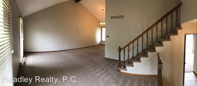 Building Photo - 3 br, 2.5 bath House - 13311 S 26th Ave