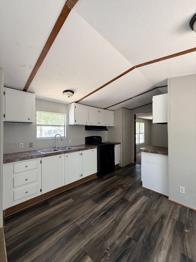 Building Photo - 9187 TX-103
