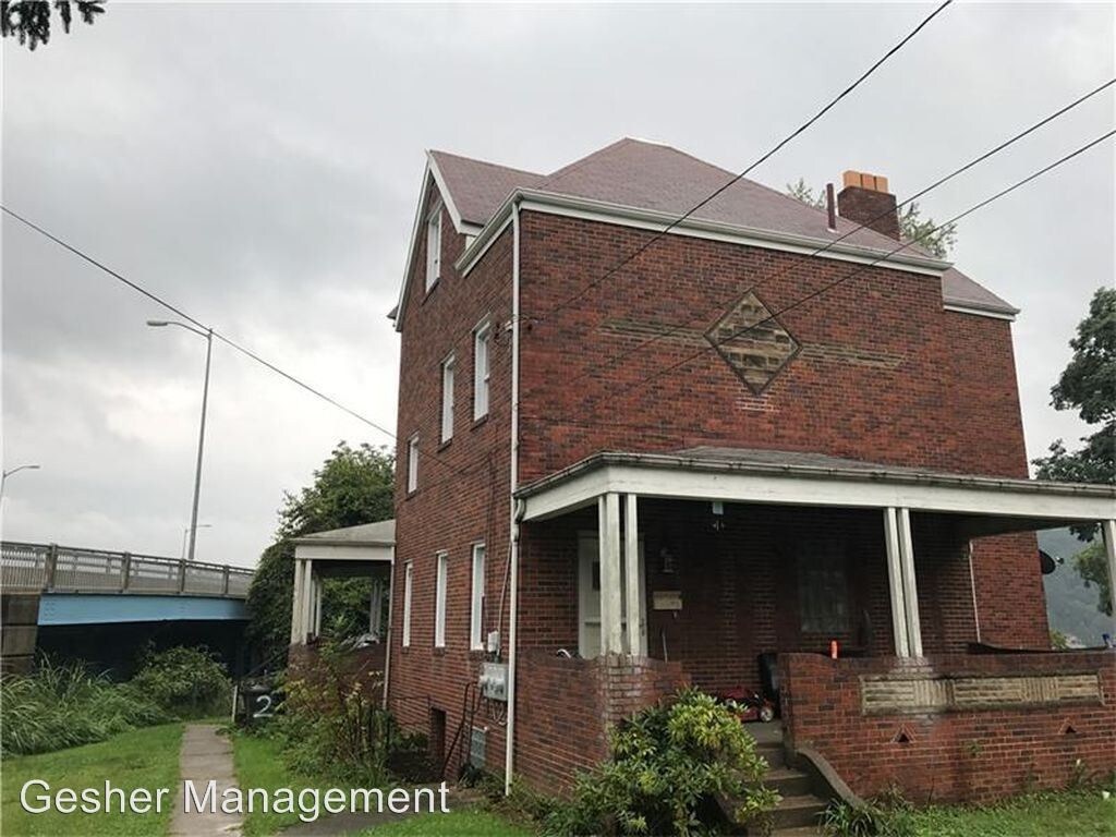 Primary Photo - 18 Orchard Pl