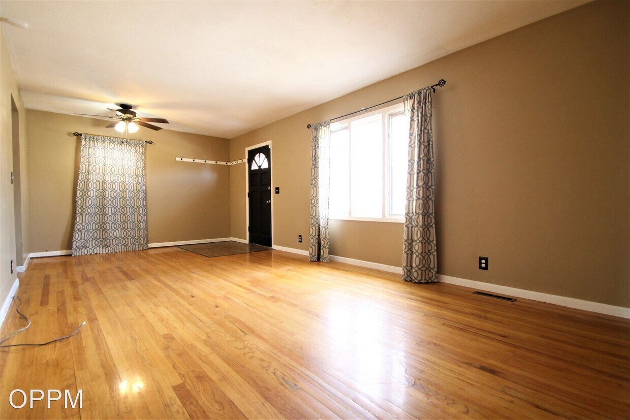 Primary Photo - 3 br, 2 bath House - 9229 Tomahawk Blvd