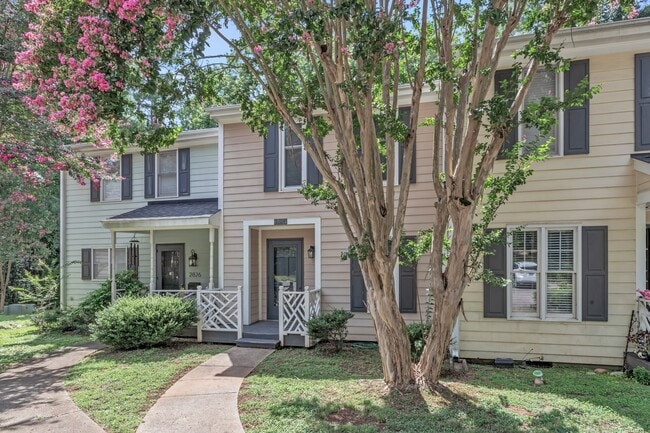Foto del edificio - 2824 Wayland Dr