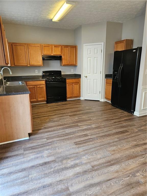 Foto del edificio - 3884 Grovemont Pl