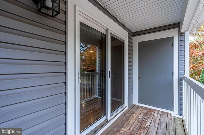 Building Photo - 13661 Orchard Dr