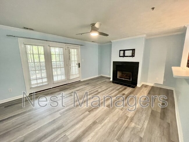 Foto del edificio - 350 Bubble Creek Ct