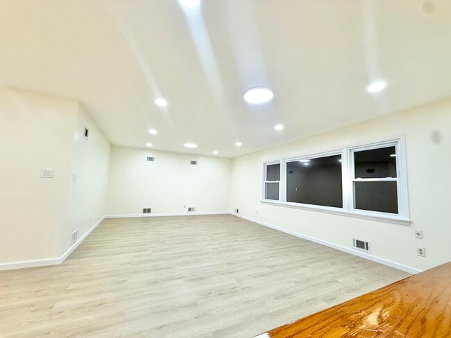 Foto del edificio - 588 Avenue A