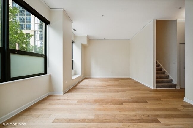 Building Photo - 201 N Westshore Dr