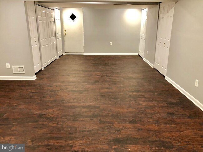 Foto del edificio - 9402 Windpine Rd