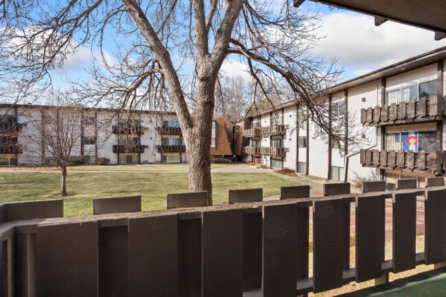 Foto del edificio - 1315 Kirkwood Dr