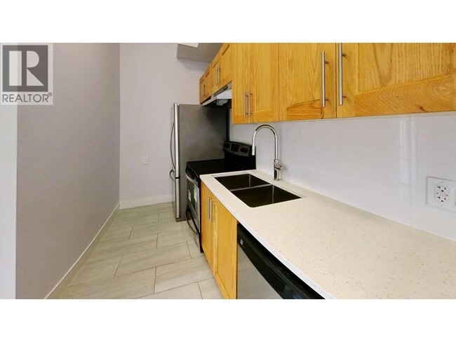 Photo du bâtiment - 191 E 11th Ave