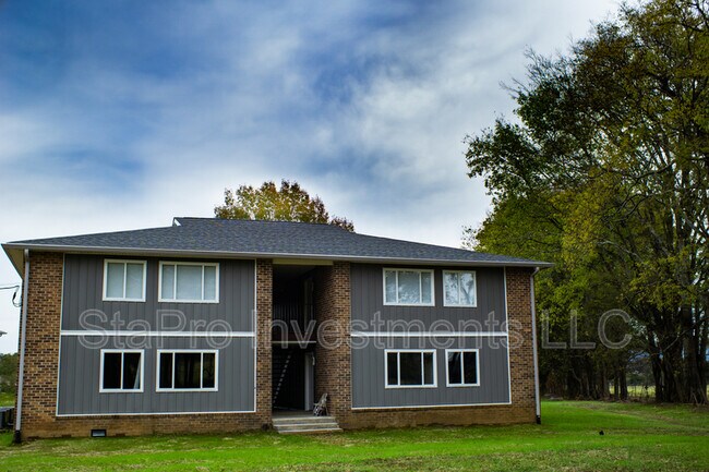 Foto del edificio - 2340 Hamilton Ave