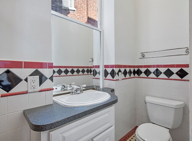 Foto del edificio - 2602 W Grace St