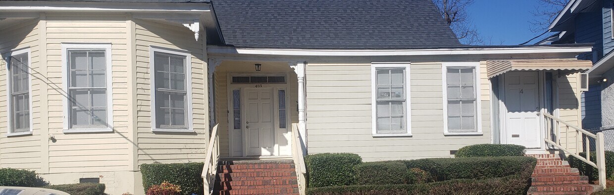 Primary Photo - 461 Sellers Ave