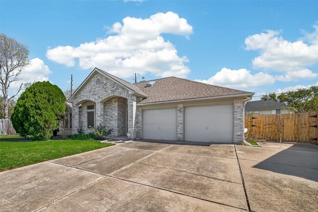 Building Photo - 8203 Paddington Pl Dr