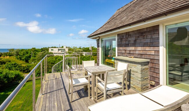 Building Photo - 91 Surfside Ave