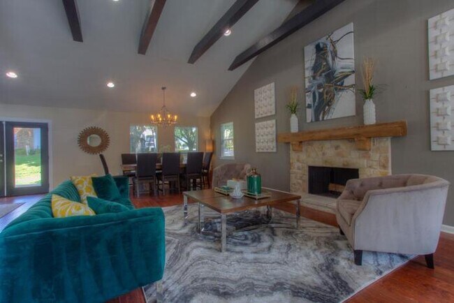 Foto del edificio - 2000 Park Pl Blvd