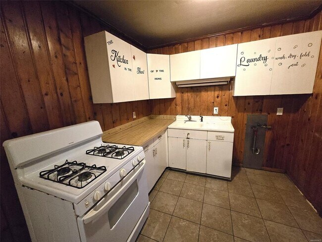 Foto del edificio - 1809 Midway St