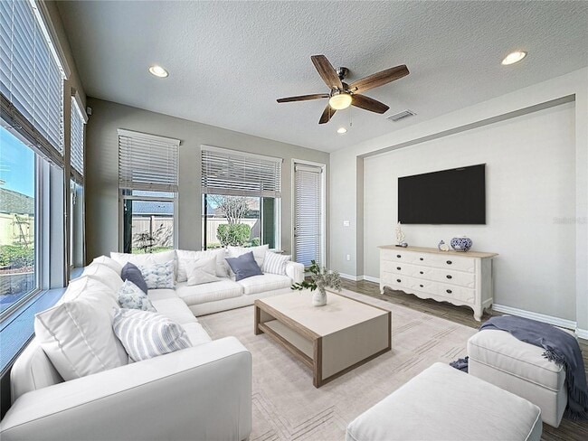 Building Photo - 329 Alcove Dr