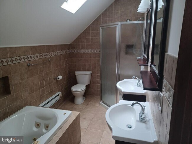Foto del edificio - 6 Woodside Farm Rd