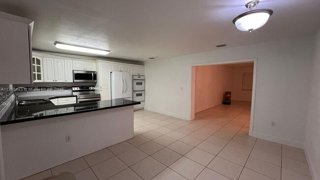 Foto del edificio - 4722 NW 192nd Terrace