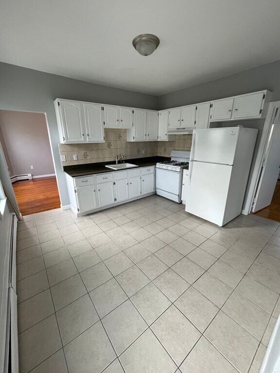 Building Photo - 13 Jones St