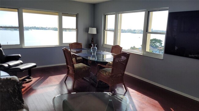 Foto del edificio - 4750 Cove Cir
