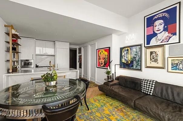 Building Photo - 500 W 18th St