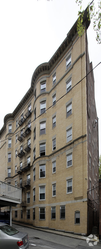 Building Photo - Majestic