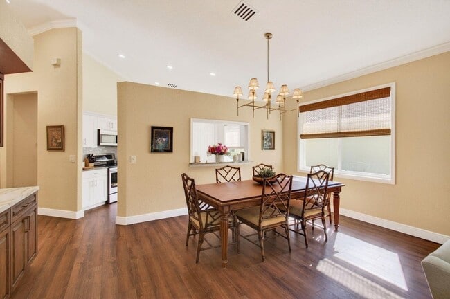 Building Photo - 9168 Bay Point Cir