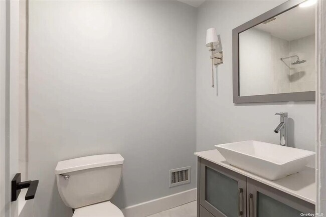 Foto del edificio - 57-01 225th St