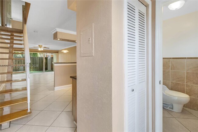 Foto del edificio - 15385 S Dixie Hwy