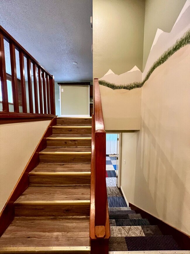 Building Photo - Home for rent in North Pole / 1-Car Garage...