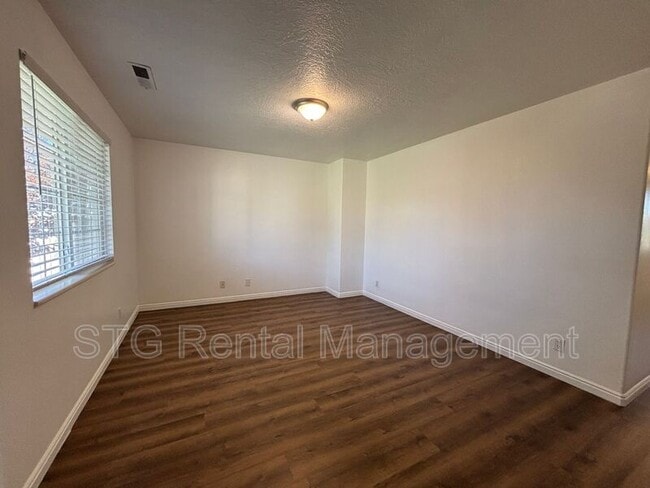 Building Photo - 154 E 100 N