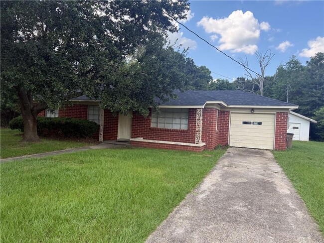 Building Photo - 2210 Ellen Dr