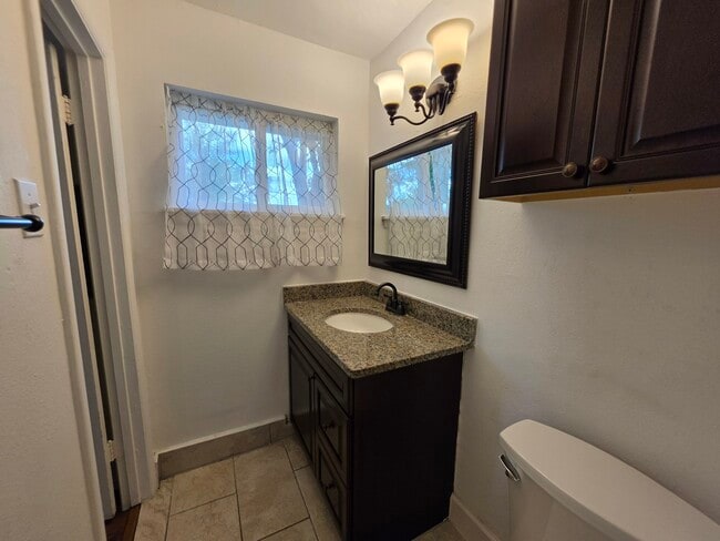 Building Photo - 3907 Grapevine St