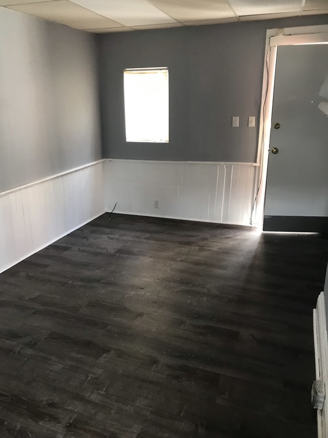 Building Photo - 3812 Pier St