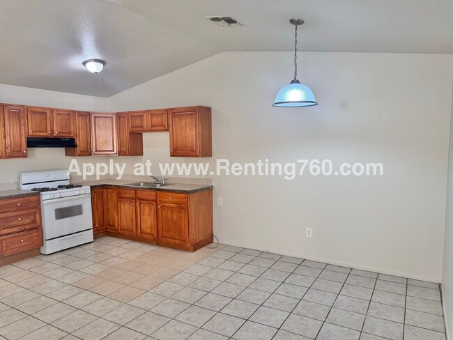 Building Photo - 7237 Murray Ln