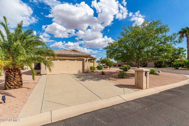 Building Photo - 6983 S Russet Sky Way