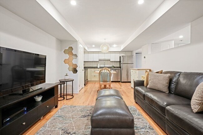 Foto del edificio - 79 W Cottage St