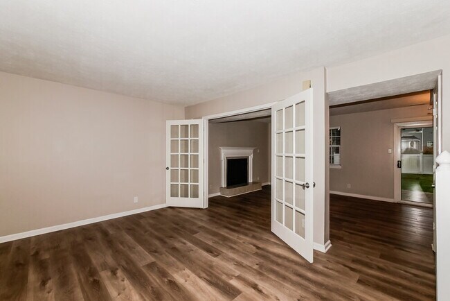 Building Photo - 7735 Bayridge Dr