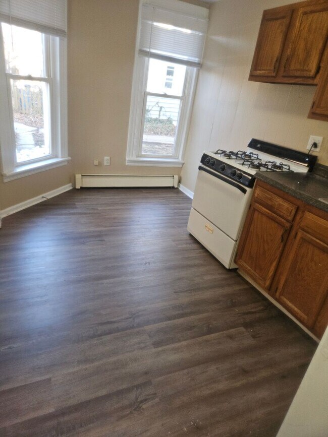 Foto del edificio - 1001 Lincoln Ave