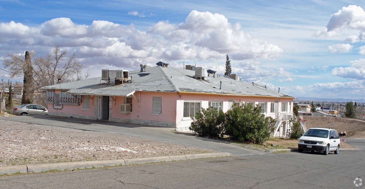 Building Photo - 2701 Louisiana St