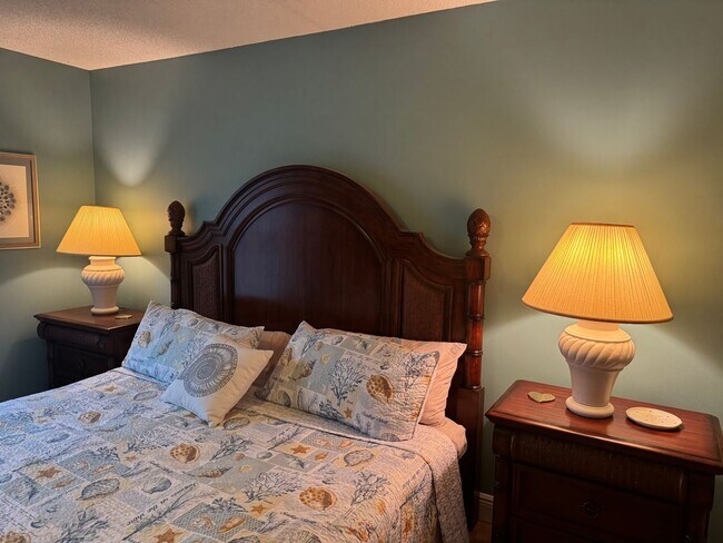 Foto del edificio - ***LELY GOLF ESTATES***SEASONAL OR ANNUAL FURNISHED RENTAL***AVAILABLE***