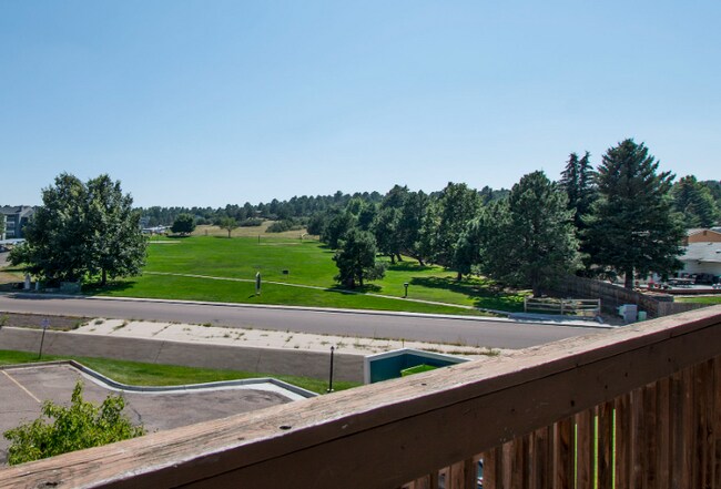 Foto del edificio - 6432 Village Ln